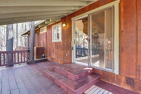 Near Hiking & Golfing: Pinetop Cabin w/ Deck