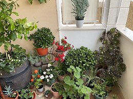 Seafront apt With Balcony, sea View and Mooring