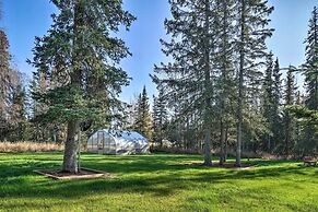 Cabin on Kenai Peninsula: Family & Group Friendly!