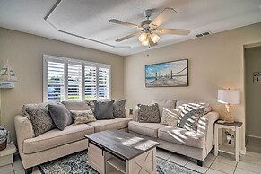 Beach-style Getaway w/ Lanai ~ 4 Mi to Beaches!