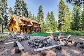 Cle Elum Mountain Cabin w/ Hot Tub & Trails!