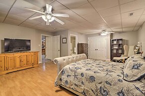 Idyllic Mtn Retreat w/ Hot Tub Near Shenandoah NP!