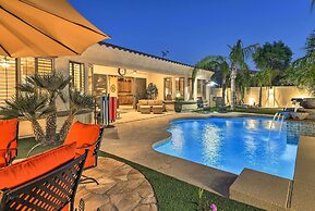 Luxe Gilbert Home w/ Heated Pool + Putting Green!