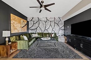 ~ 21 Mi to Scottsdale: Home w/ Infinity Pool!