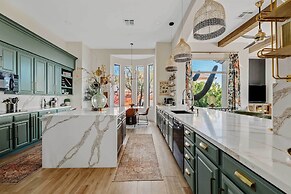 ~ 21 Mi to Scottsdale: Home w/ Infinity Pool!