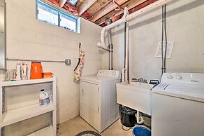 Lovely Roscommon Cabin < 3 Mi to Higgins Lake!