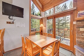 Cozy Alpine Escape: Ski-in/out at Lutsen Mtns