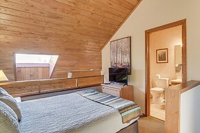 Cozy Alpine Escape: Ski-in/out at Lutsen Mtns