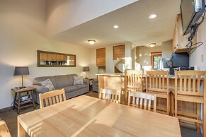 Cozy Alpine Escape: Ski-in/out at Lutsen Mtns