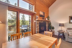 Cozy Alpine Escape: Ski-in/out at Lutsen Mtns
