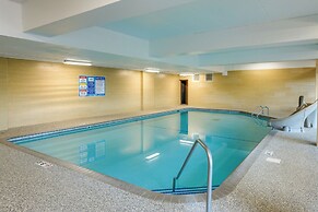 Cozy Alpine Escape: Ski-in/out at Lutsen Mtns