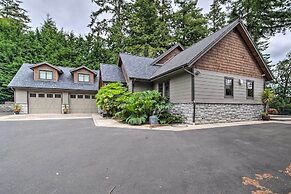 Luxe Coos Bay Escape w/ Patio + River Views!