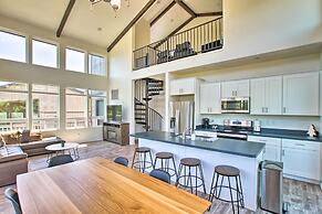 Fireplace, Mogollon Rim Views: Luxury Pine Home