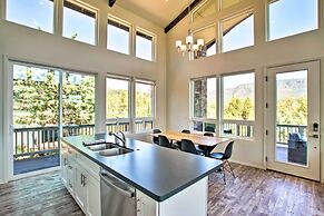 Fireplace, Mogollon Rim Views: Luxury Pine Home