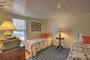 Kennebunk Cottage w/ Yard < 1 Mi to Beach!