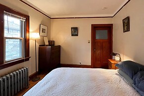 Chic Milwaukee Apartment in Hip Neighborhood!