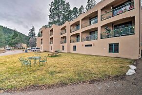 Cozy Ruidoso Condo-by Grindstone Lake+skiing!