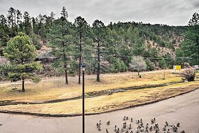 Cozy Ruidoso Condo-by Grindstone Lake+skiing!