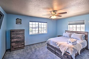 4 Mi to Lake Havasu: Luxe Home in Arizona!