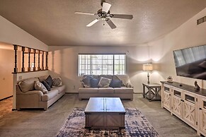 4 Mi to Lake Havasu: Luxe Home in Arizona!