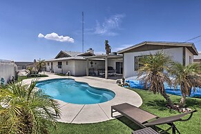 4 Mi to Lake Havasu: Luxe Home in Arizona!