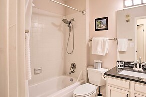 Modern Townhome ~ 4 Miles to Beaver Creek Resort!