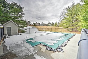 Bright Condo w/ Community Perks: Near Ski Quechee!