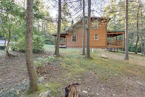 Backyard & Porch: Rural Cosby Log Cabin!