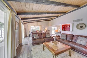 Waterfront Retreat w/ Deck on Lake Eufaula!
