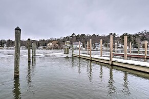 Walk to Water St & River: Quaint Saugatuck Apt