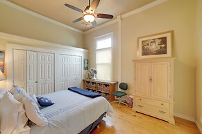 Walk to Water St & River: Quaint Saugatuck Apt