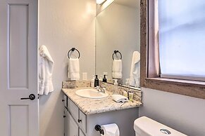 Chic Truckee Cabin Close to Golf Course & Hiking