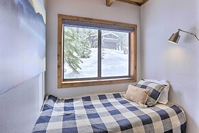 Chic Truckee Cabin Close to Golf Course & Hiking