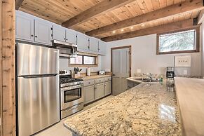 Chic Truckee Cabin Close to Golf Course & Hiking