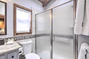 Chic Truckee Cabin Close to Golf Course & Hiking