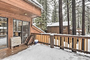 Chic Truckee Cabin Close to Golf Course & Hiking