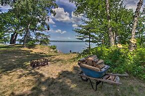 Pine River Lake Home w/ Boat & Kayak Rentals!