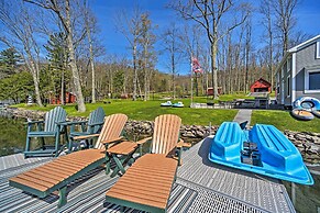 Lakeside Milford Home w/ Fire Pit & Paddleboat
