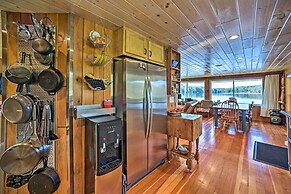 Lakeside Milford Home w/ Fire Pit & Paddleboat