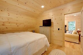 Cozy Apt w/ Deck, ~ 5 Miles to Acadia Nat'l Park!