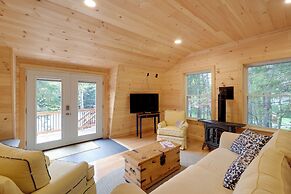 Cozy Apt w/ Deck, ~ 5 Miles to Acadia Nat'l Park!