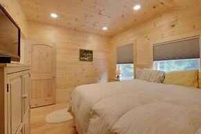Cozy Apt w/ Deck, ~ 5 Miles to Acadia Nat'l Park!