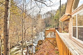 Idyllic Creekside Bryson City Gem w/ Hot Tub!