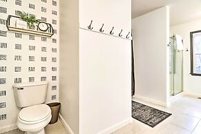 Idyllic Creekside Bryson City Gem w/ Hot Tub!