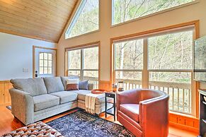 Idyllic Creekside Bryson City Gem w/ Hot Tub!
