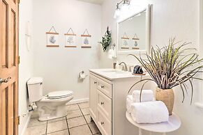 Idyllic Creekside Bryson City Gem w/ Hot Tub!