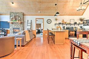 Idyllic Creekside Bryson City Gem w/ Hot Tub!