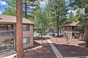 Pinetop Condo w/ Deck, Grill, 30 Mi to Sunrise Ski