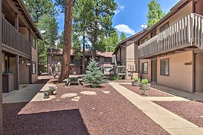 Pinetop Condo w/ Deck, Grill, 30 Mi to Sunrise Ski