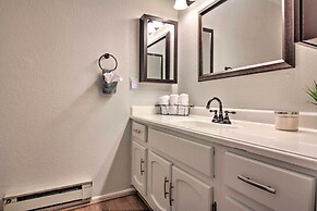 Pinetop Condo w/ Deck, Grill, 30 Mi to Sunrise Ski